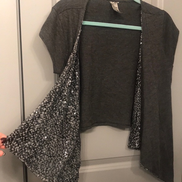 Cardigan - Picture 2 of 7